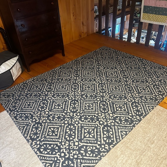 Threshold Black and Cream Patterned Rug - Picture 2 of 3